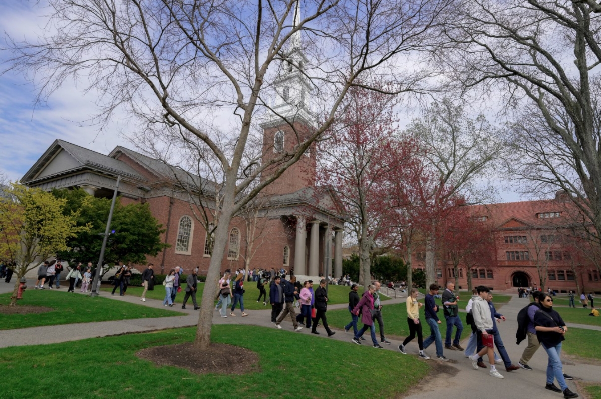 Mỹ tiếp tục đóng băng tài trợ hàng tỷ USD cho Đại học Harvard
